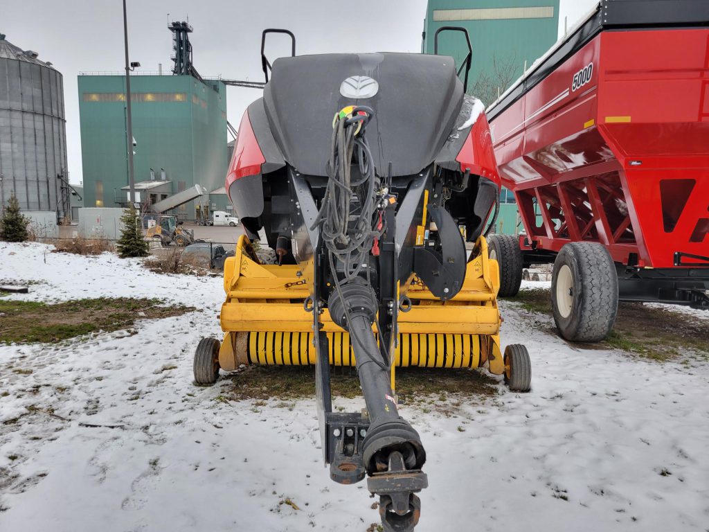 2019 New Holland BB330R Plus
