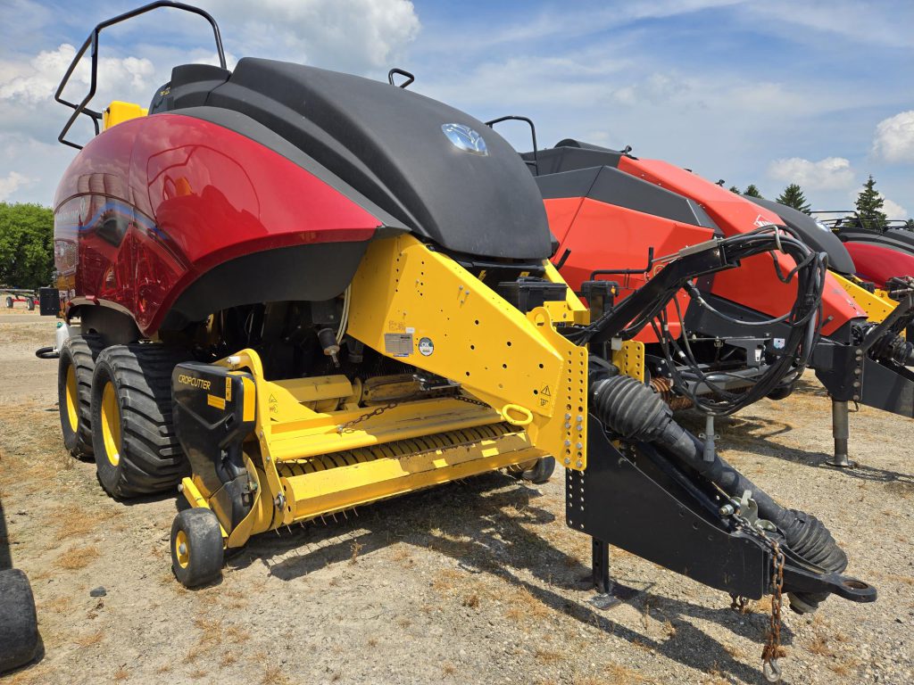 2022 New Holland BB330R Plus