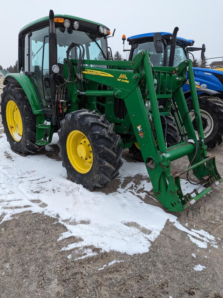 2011 John Deere 6230