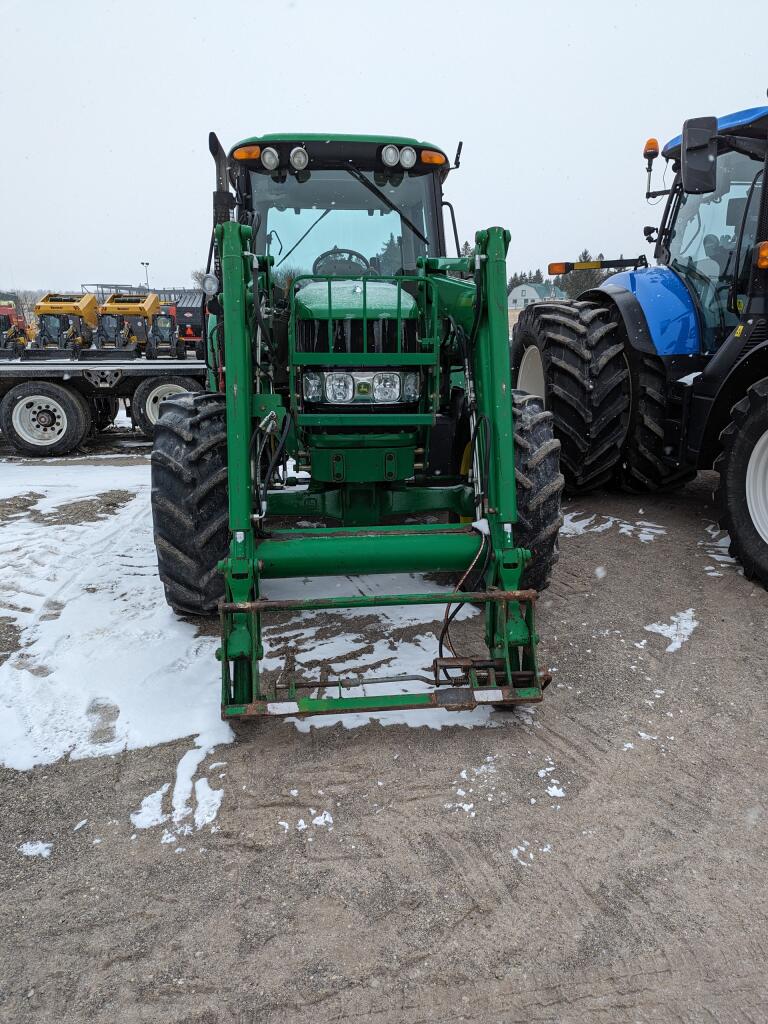 2011 John Deere 6230