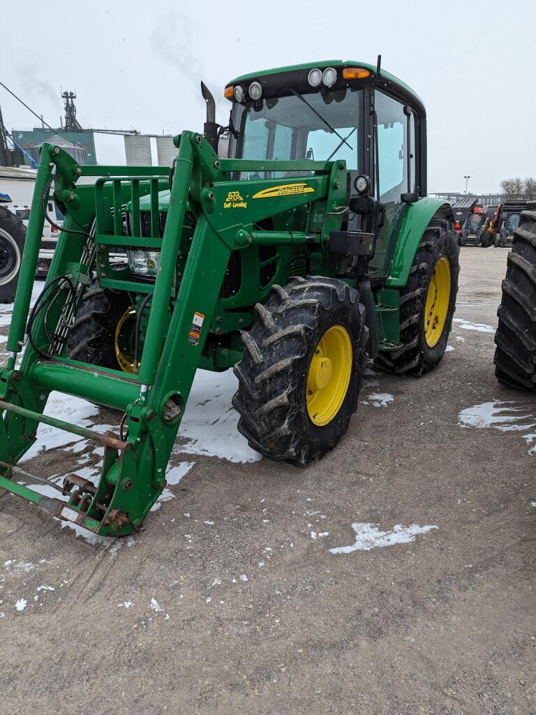 2011 John Deere 6230
