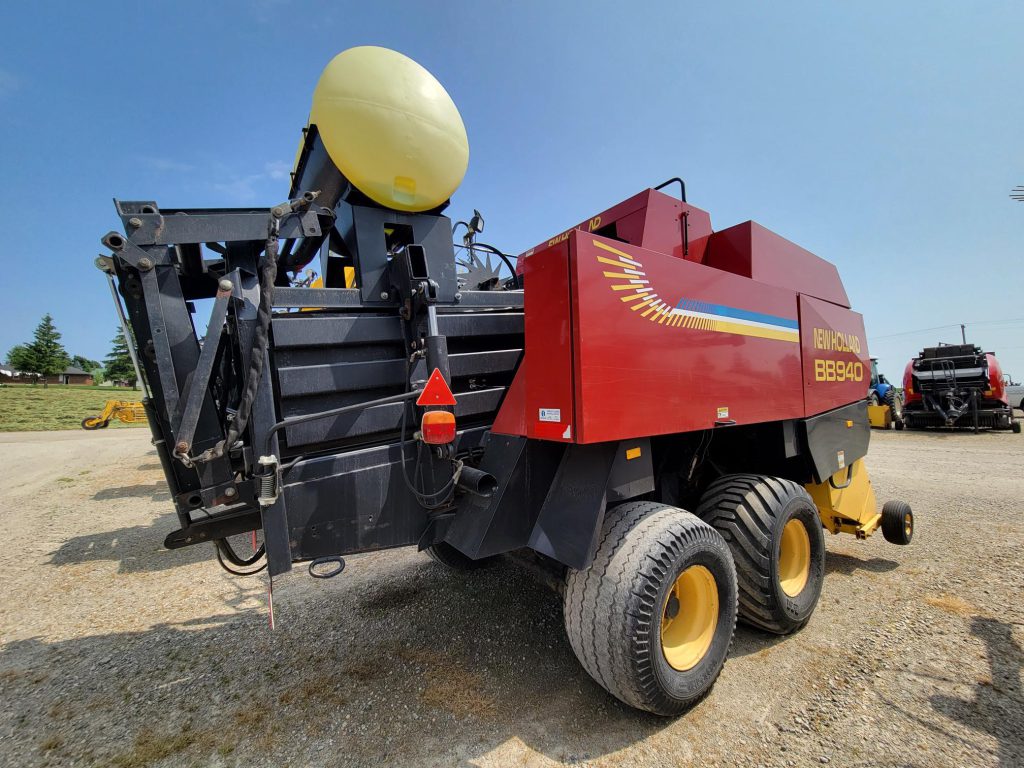 2003 New Holland BB940