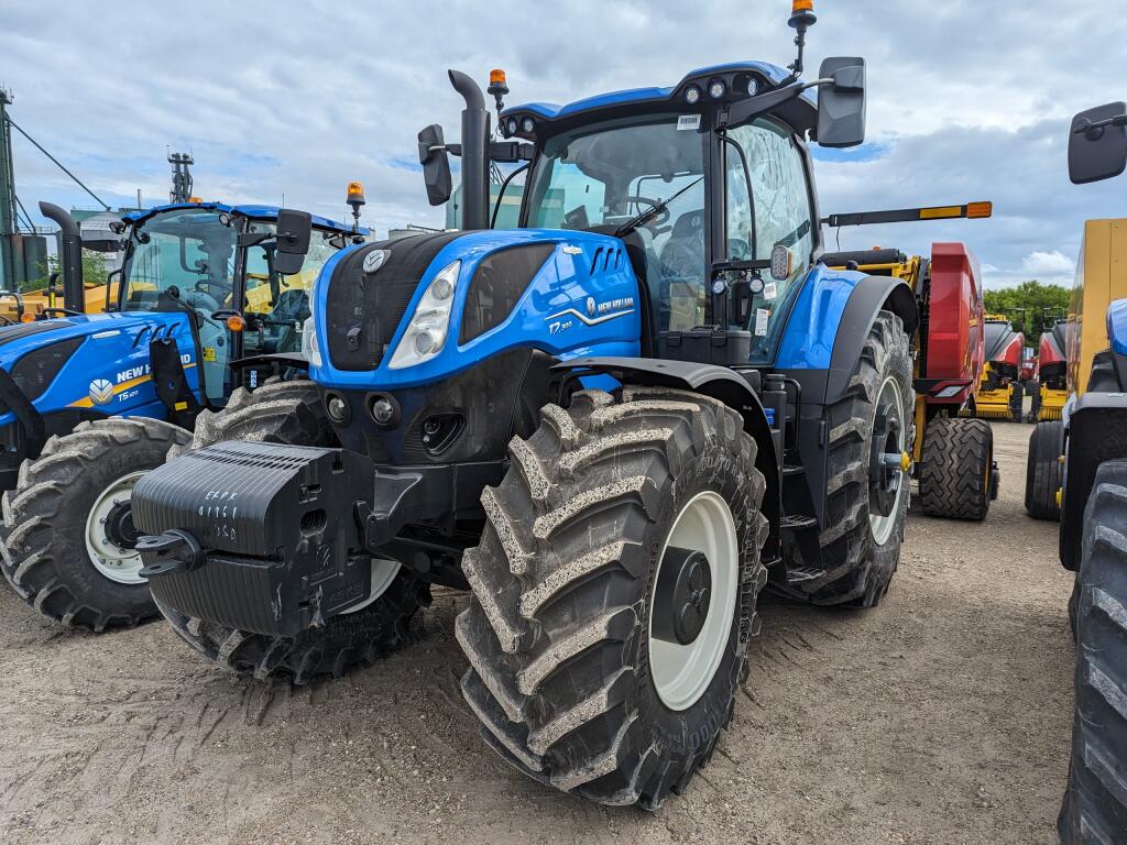 2024 New Holland T7.300