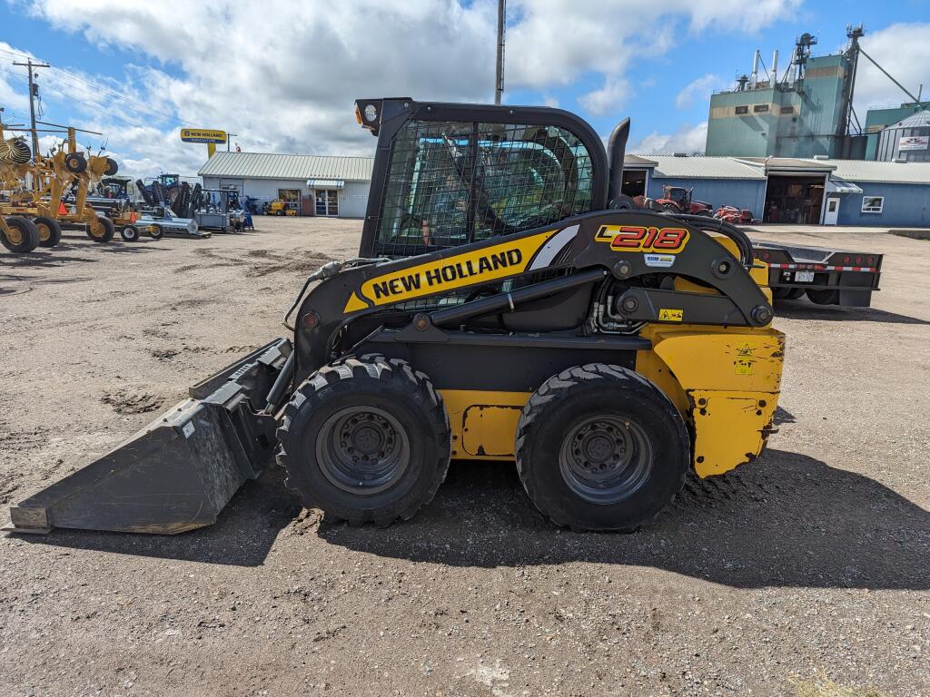 2018 New Holland L218
