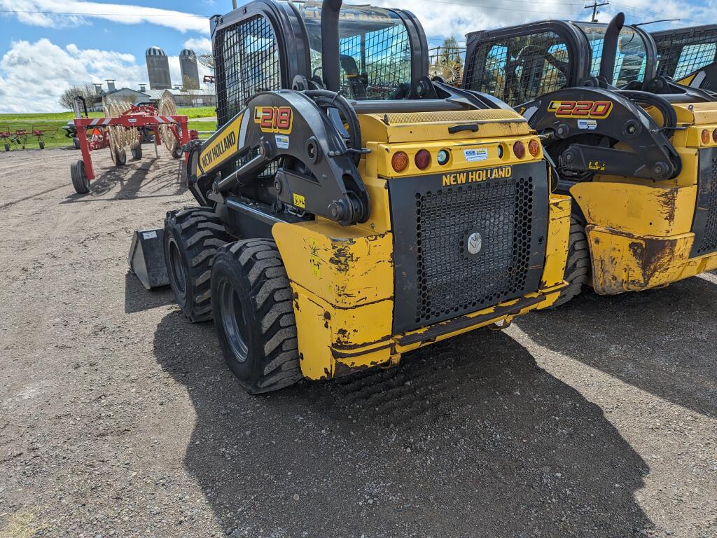 2018 New Holland L218