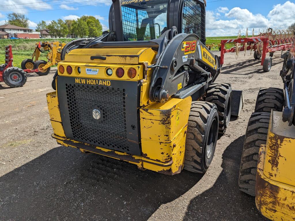 2018 New Holland L218