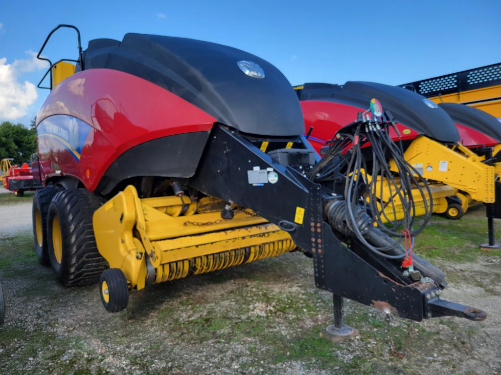 2016 New Holland BB330R