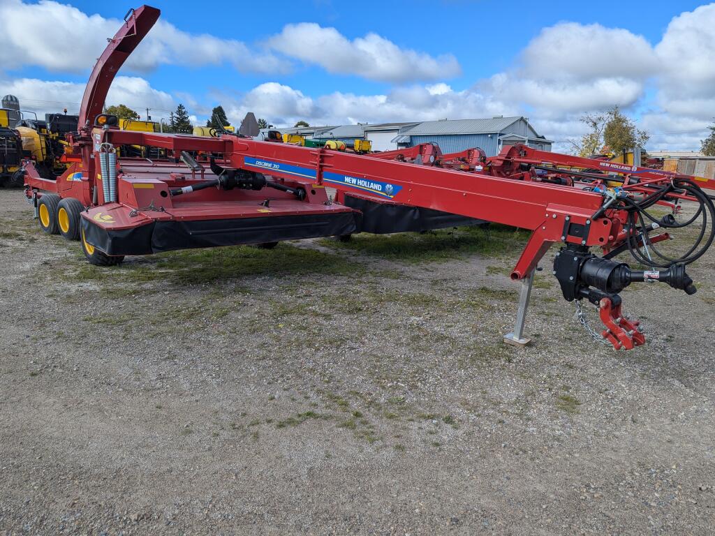 2022 New Holland 310