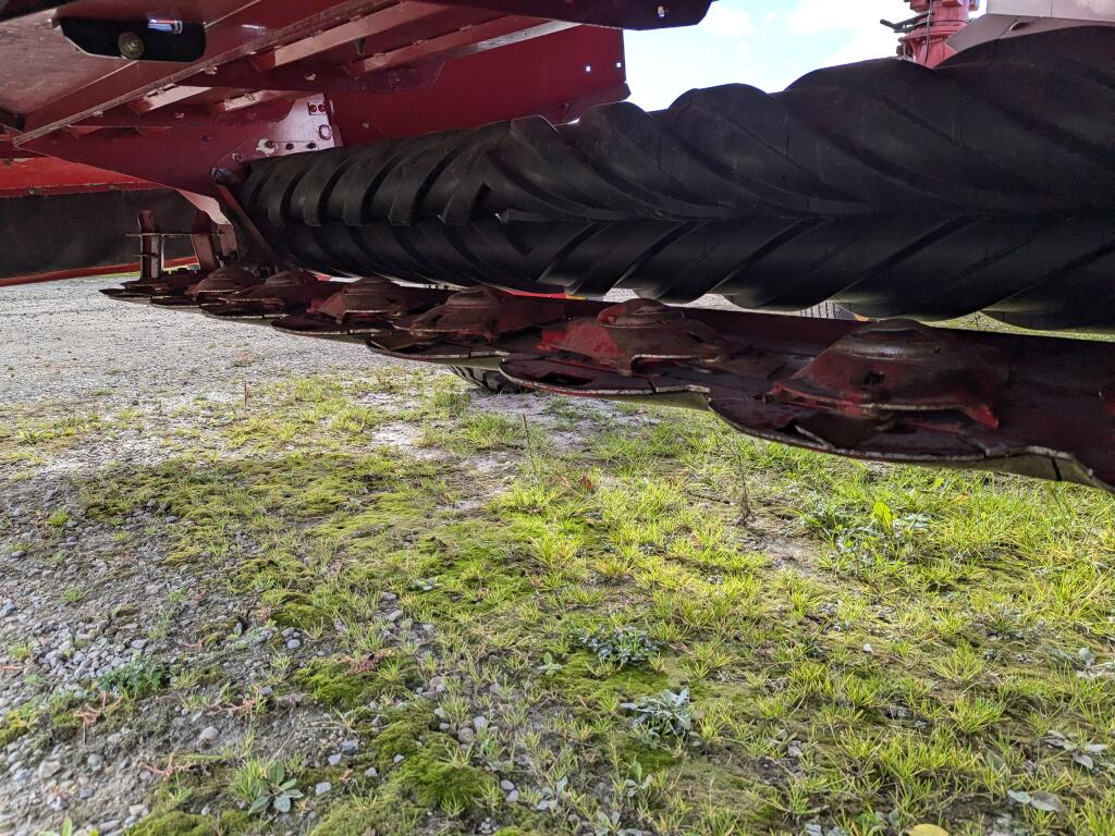2022 New Holland 310