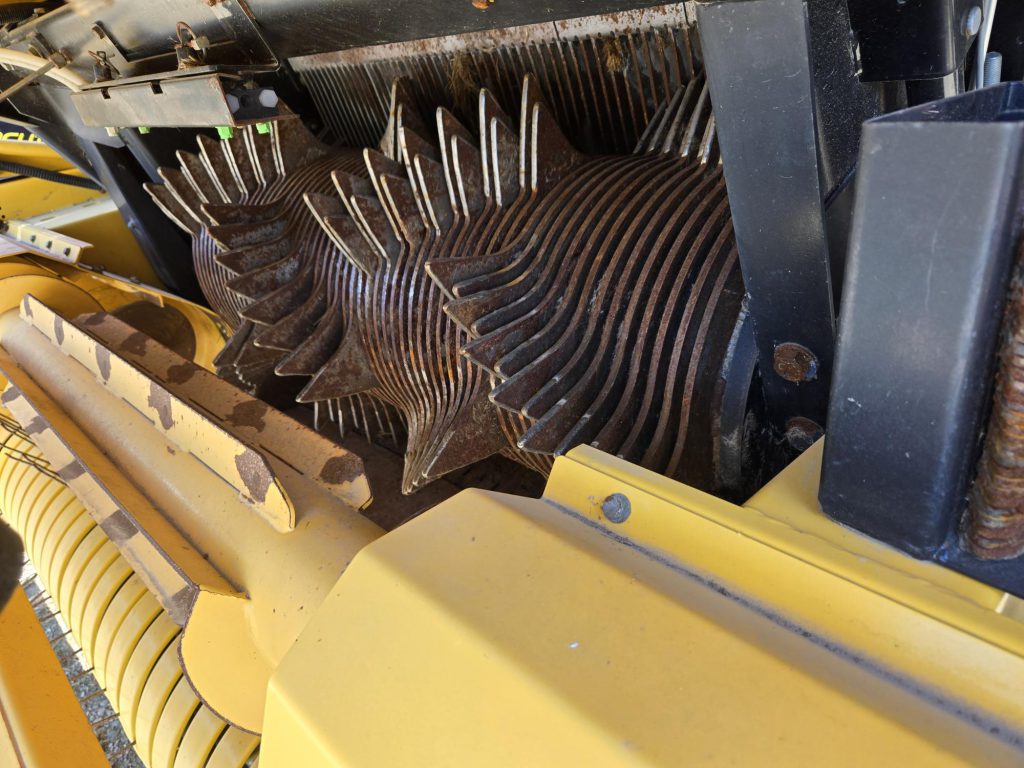 2022 New Holland BB340R Plus