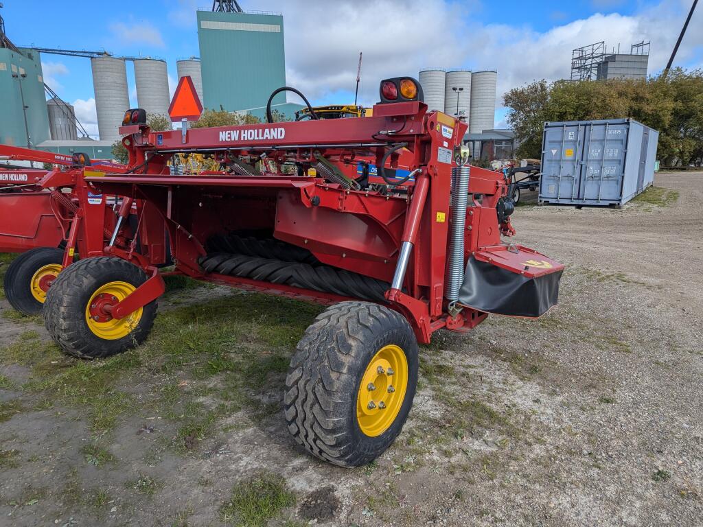 2022 New Holland 310