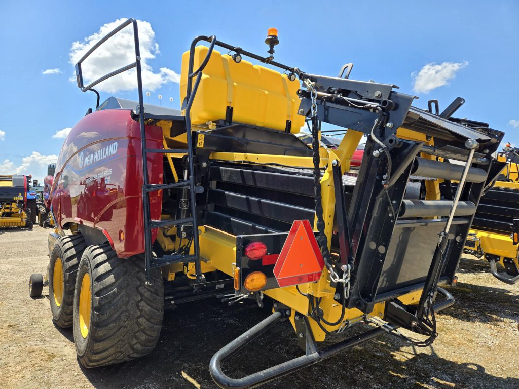 2022 New Holland BB340R Plus