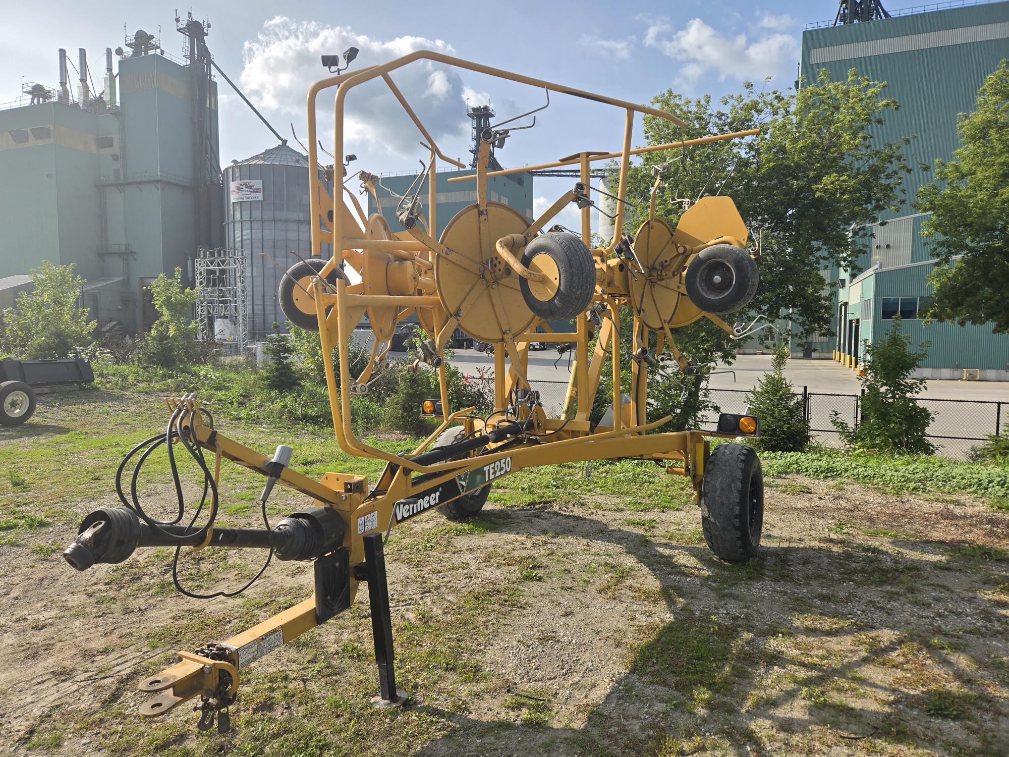 2012 Vermeer TE250