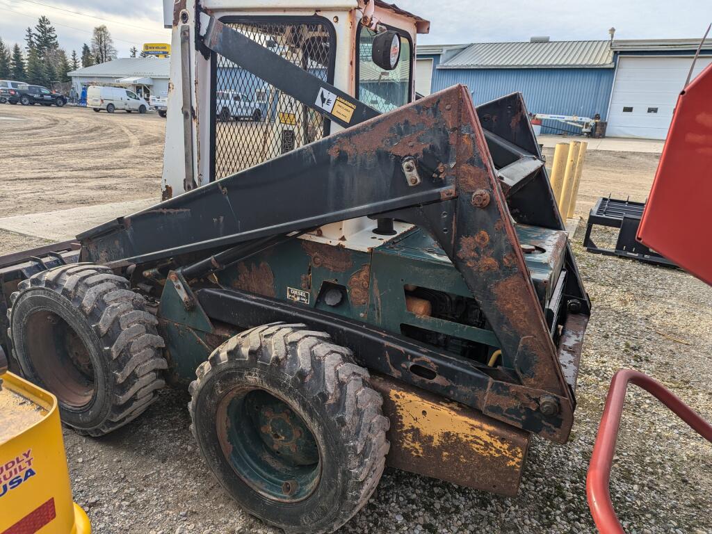 1990 New Holland L555