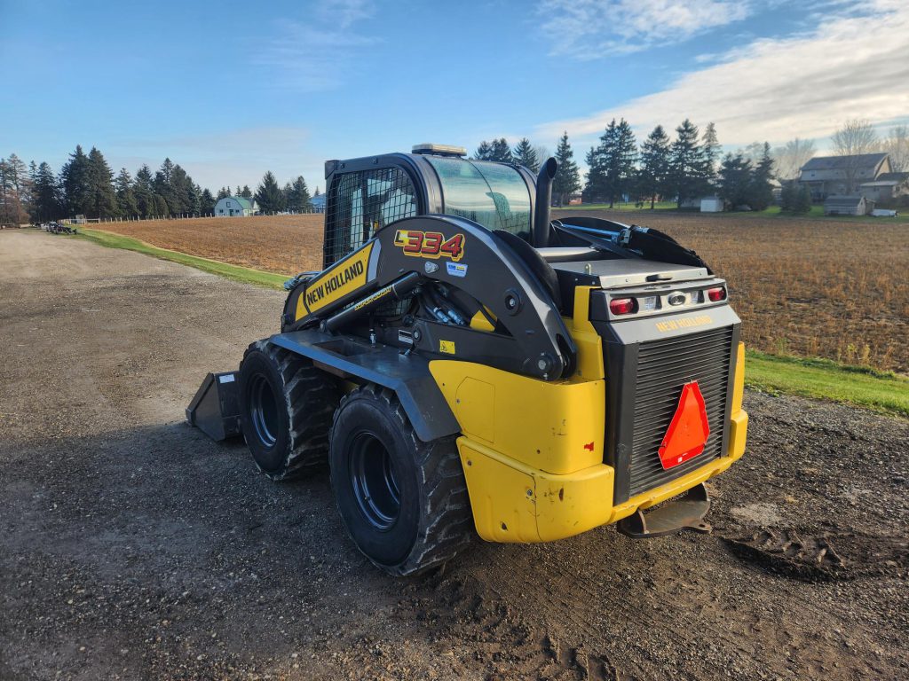 2023 New Holland L334