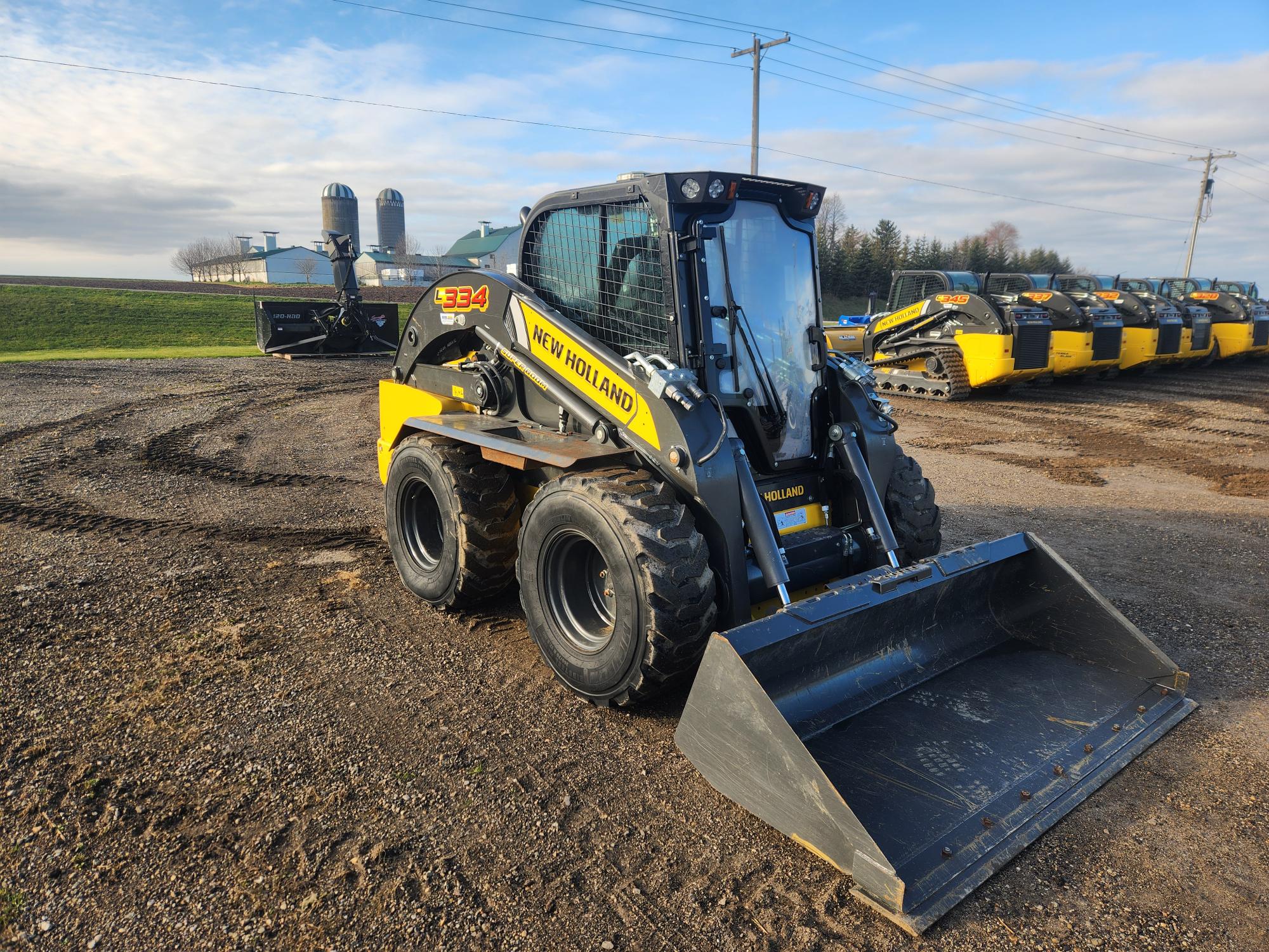 2023 New Holland L334