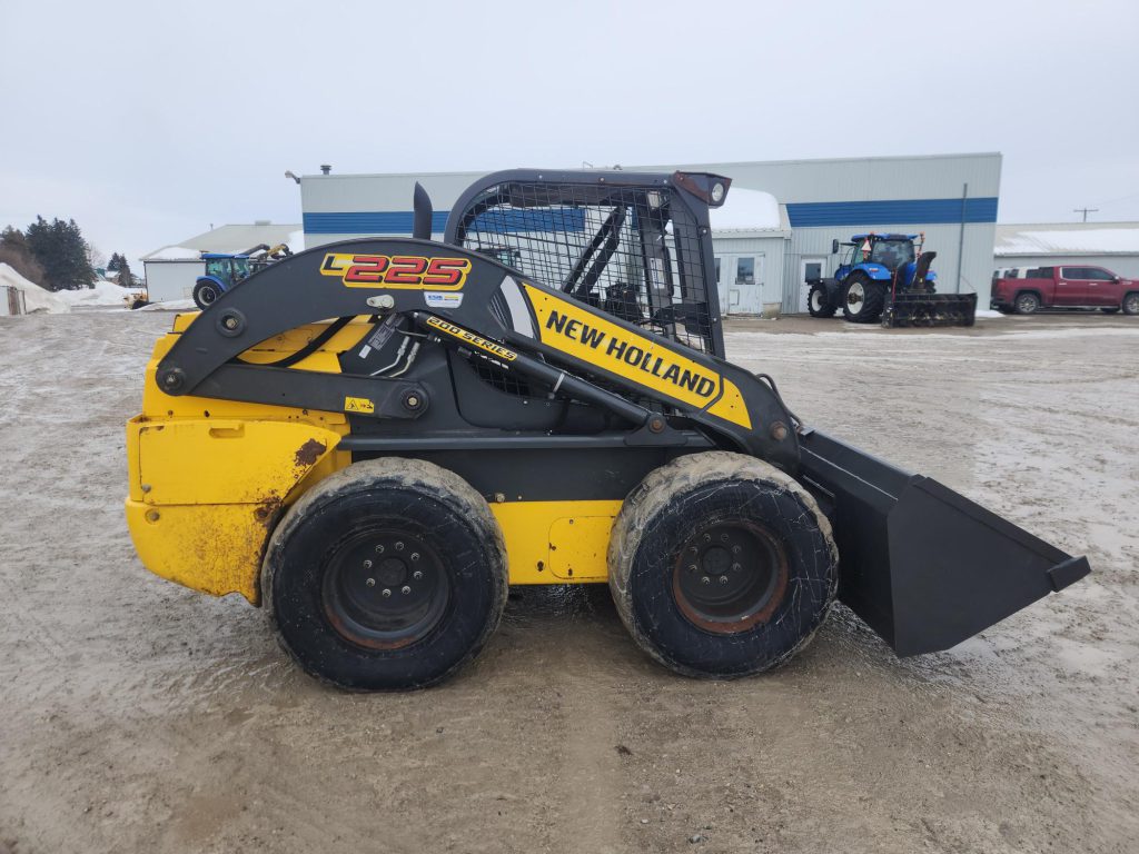 2018 New Holland L225