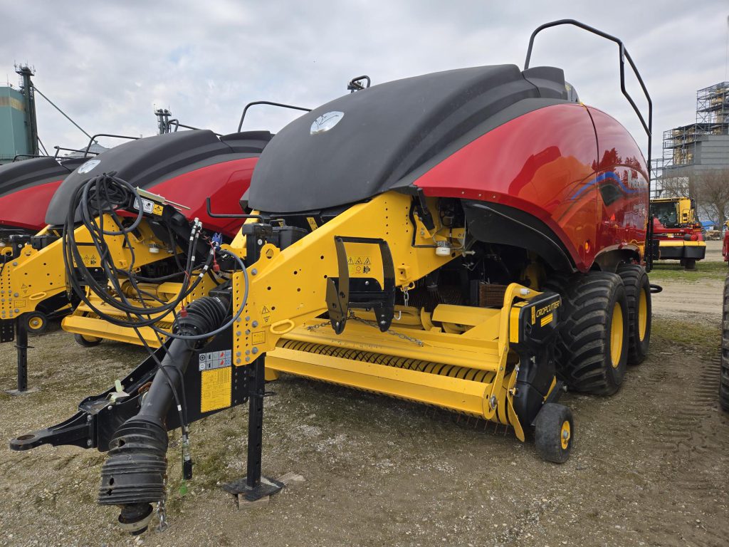 2023 New Holland BB340R Plus