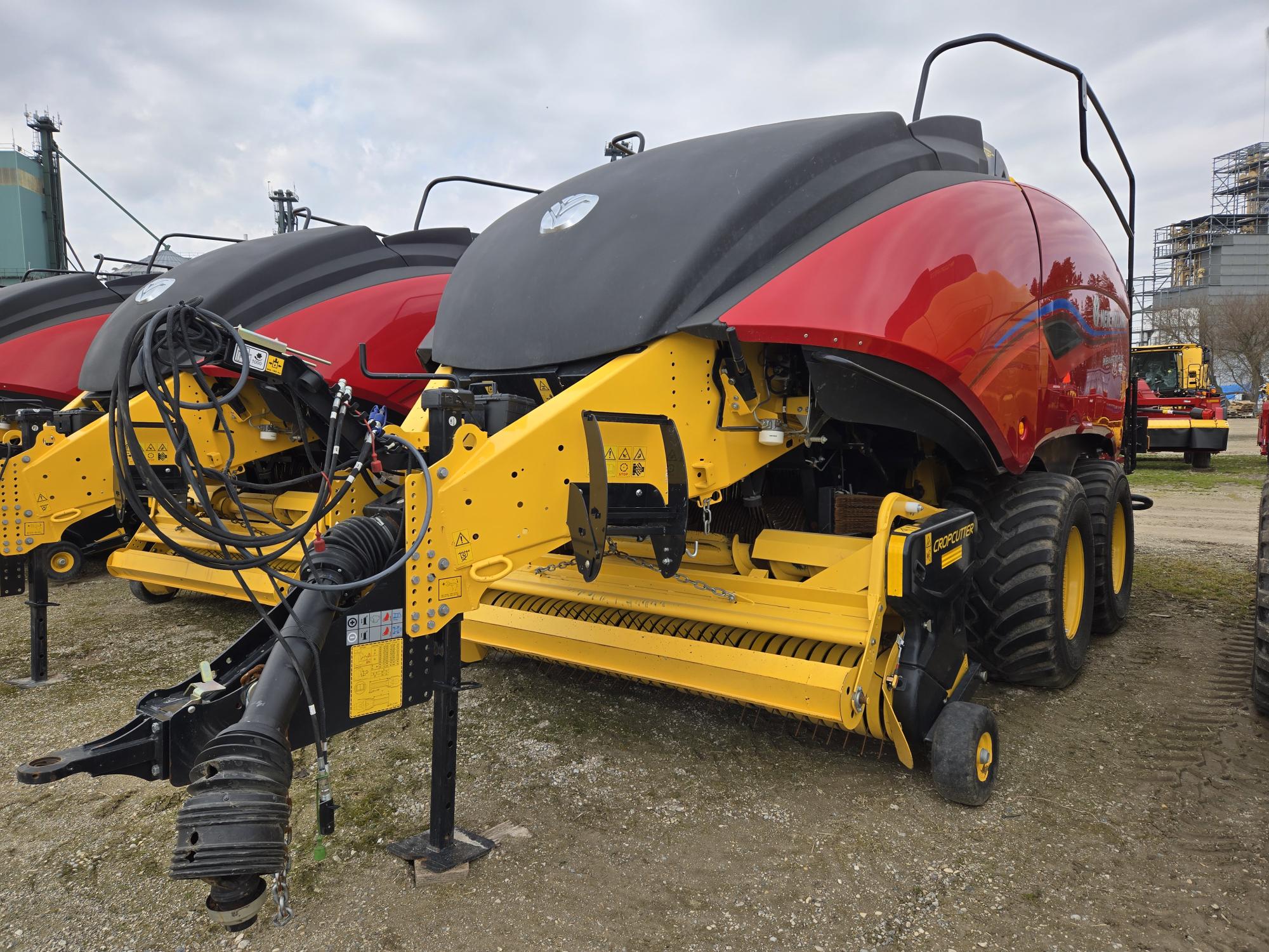 2023 New Holland BB340R Plus