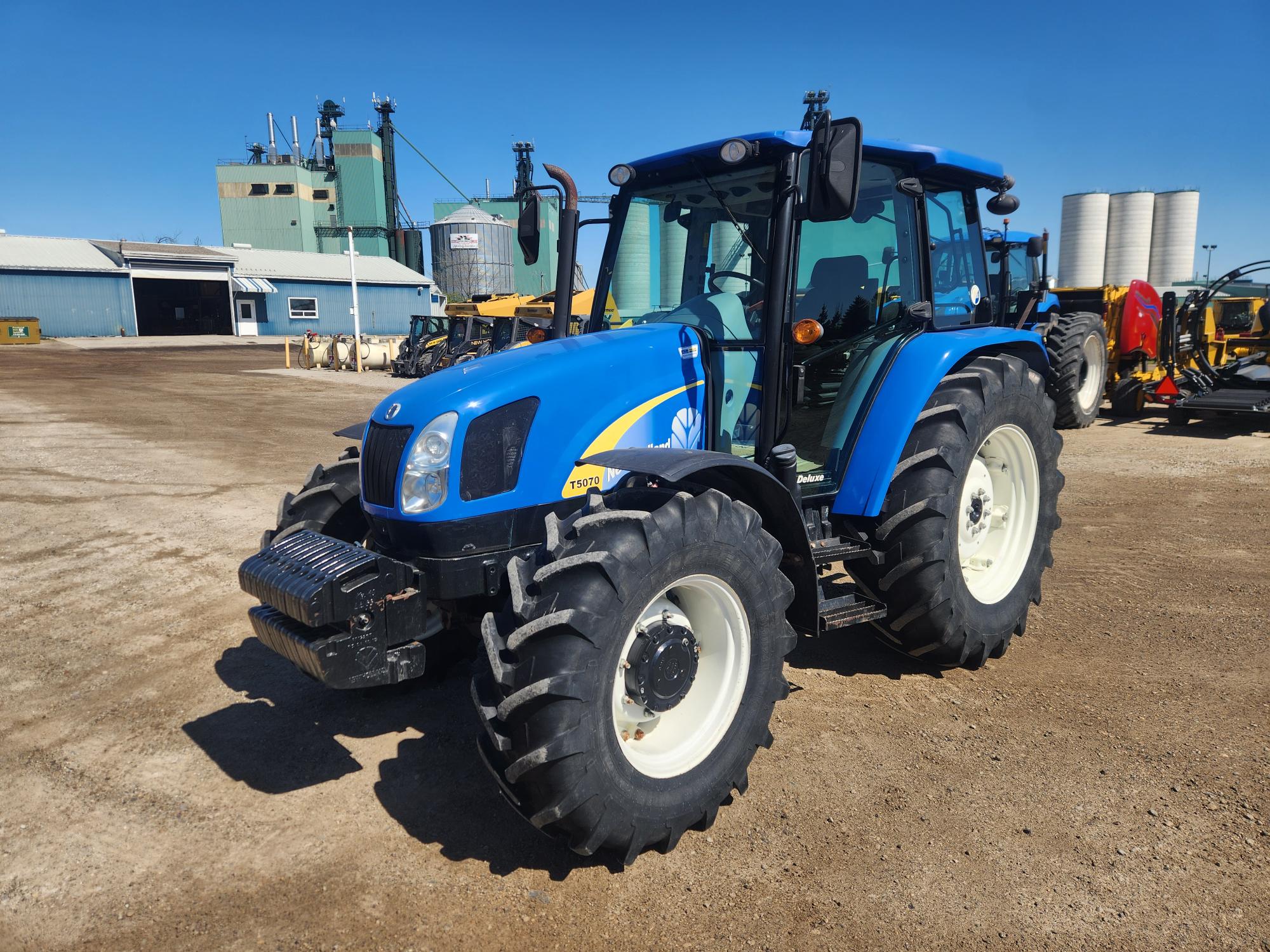 2011 New Holland T5070