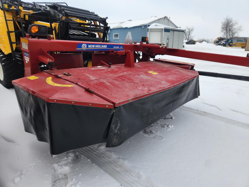 2021 New Holland 210