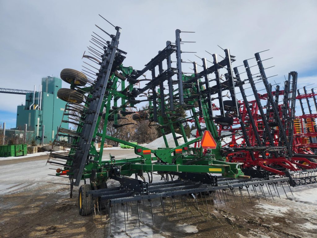 2014 John Deere 2210