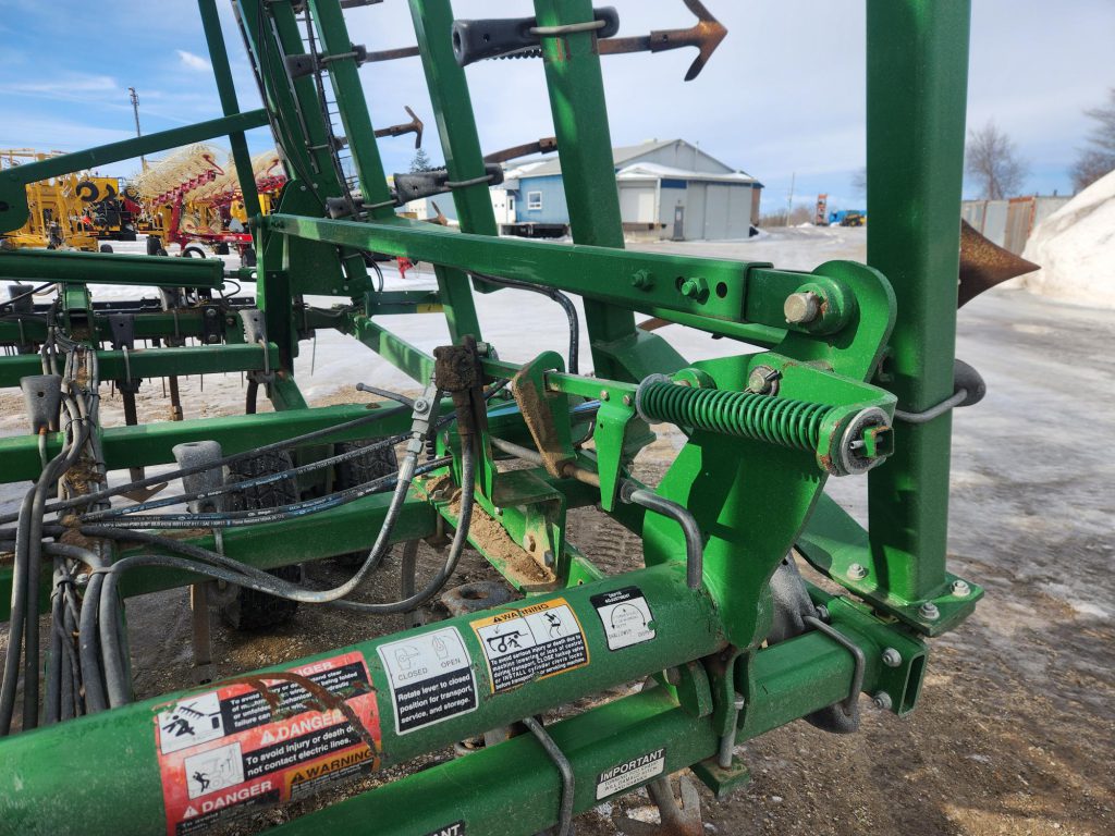 2014 John Deere 2210