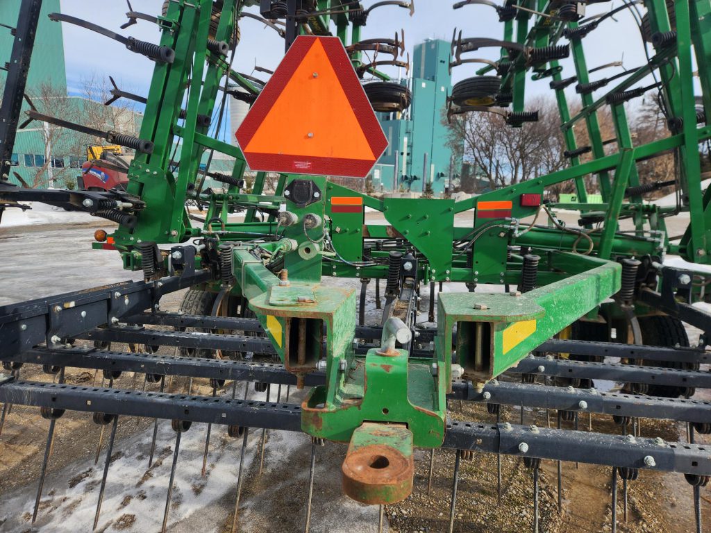 2014 John Deere 2210