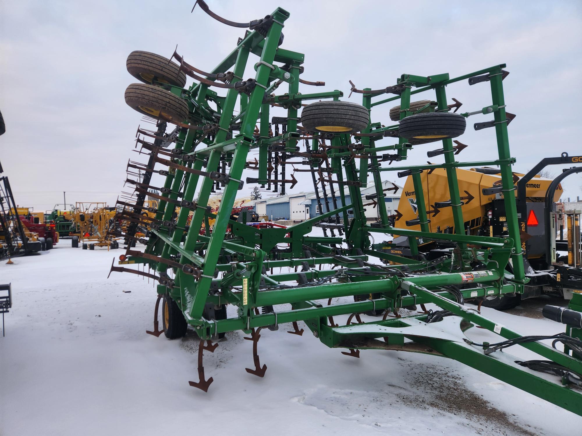 2014 John Deere 2210