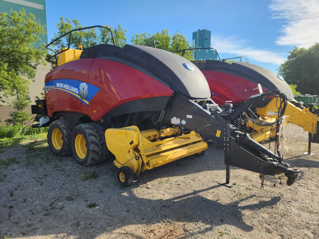 2019 New Holland BB330R Plus