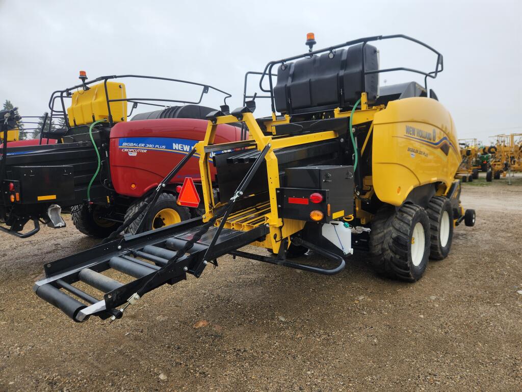 2024 New Holland BB330R Plus