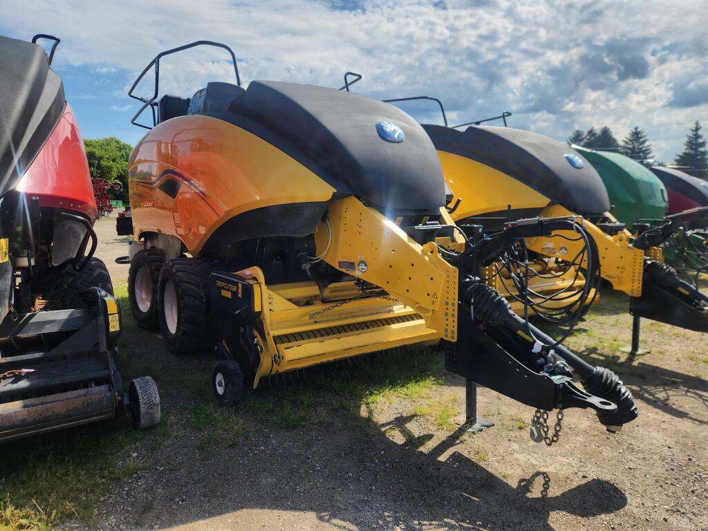 2024 New Holland BB330R Plus