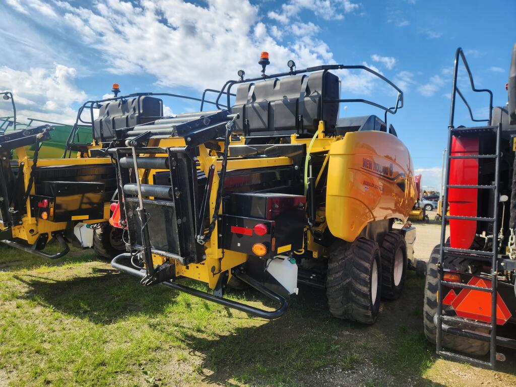 2024 New Holland BB330R Plus