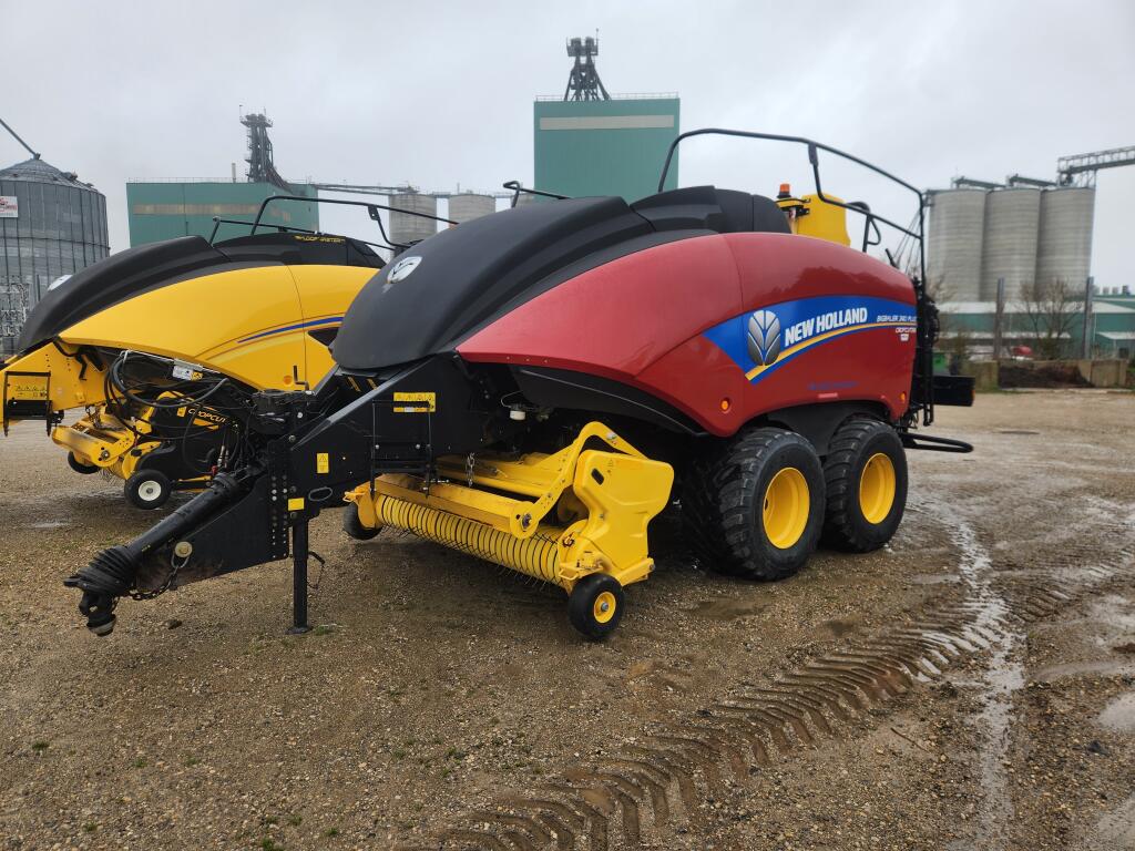 2021 New Holland BB340R Plus