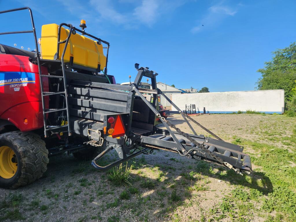 2019 New Holland BB330R Plus