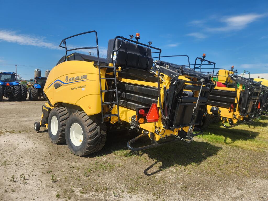 2025 New Holland BB340R Plus