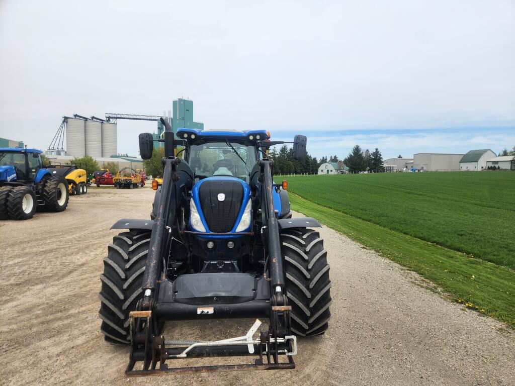 2017 New Holland t7.230