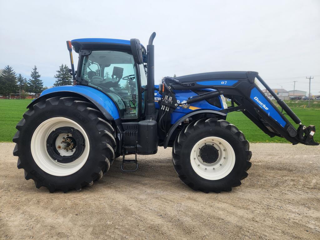 2017 New Holland t7.230