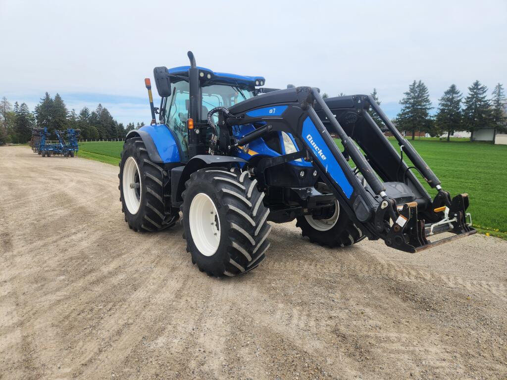 2017 New Holland t7.230