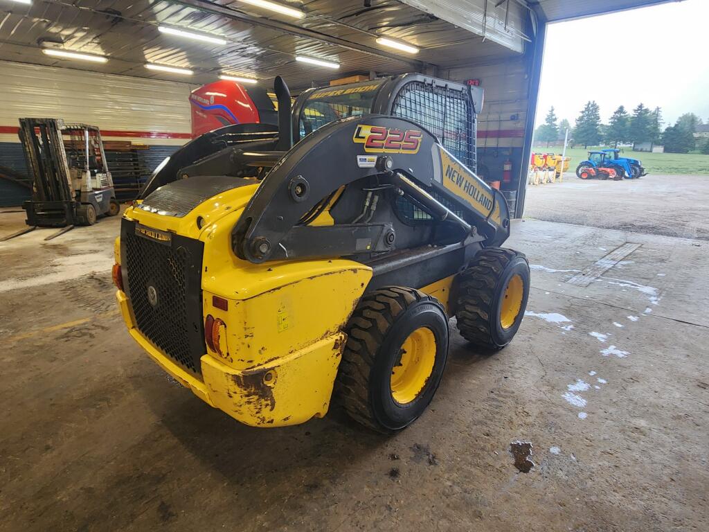 Compact equipment in the service shop at the Riverside store